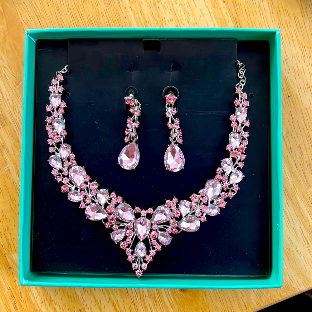 Beautiful Pink and Silver Jewelry Set.